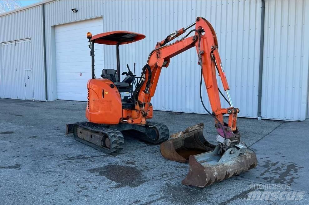 Komatsu PC 26 MR 小型挖掘机