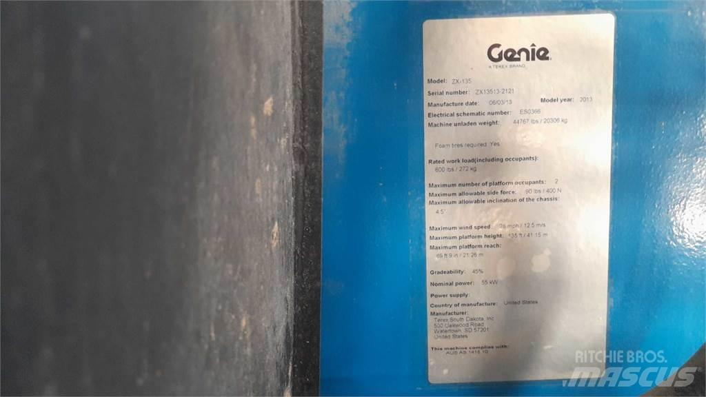 Genie Z135/70 曲臂高空工作平台