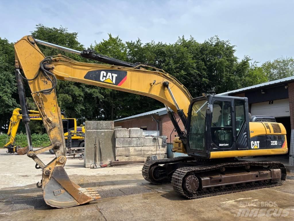CAT 323 D LN 履带挖掘机