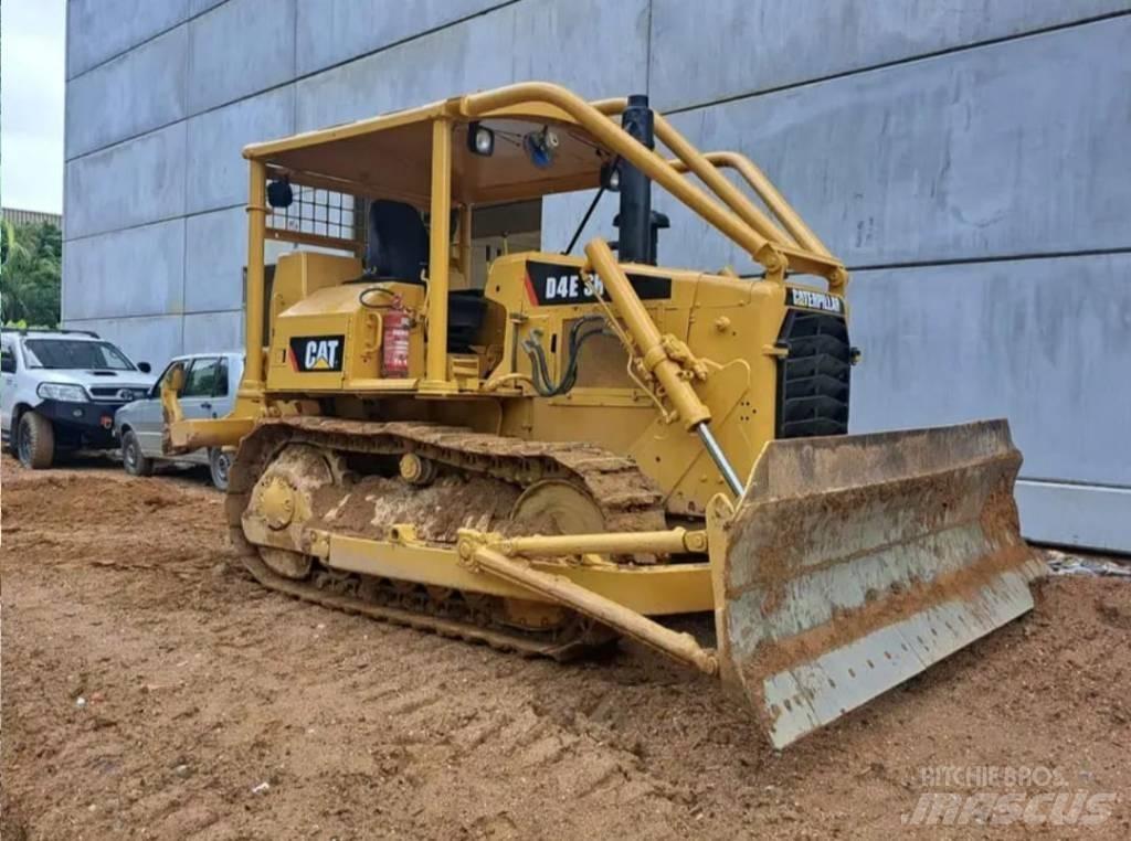 CAT D4SR 小型拖拉机