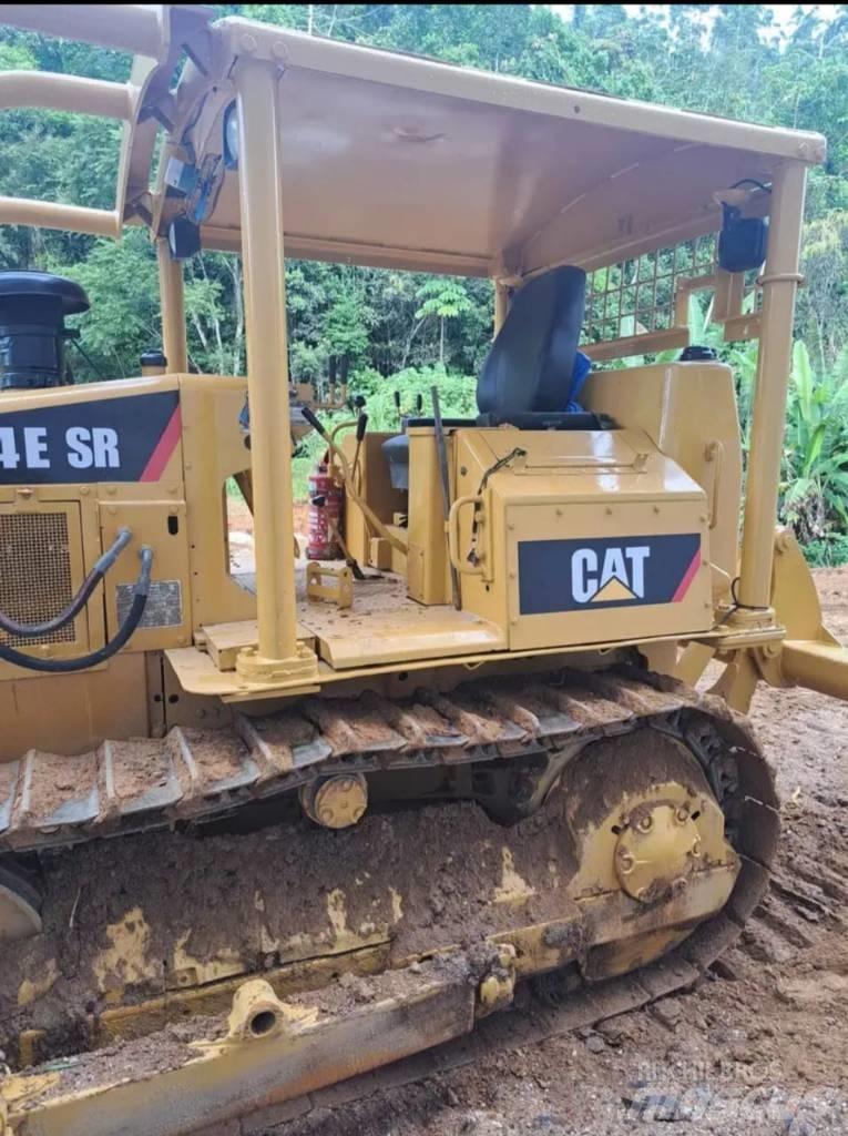 CAT D4SR 小型拖拉机