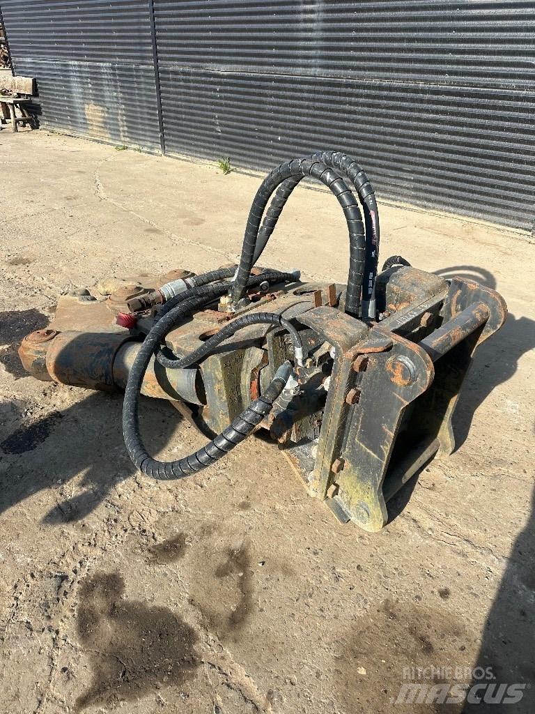 VTN Betonsaks 履带挖掘机