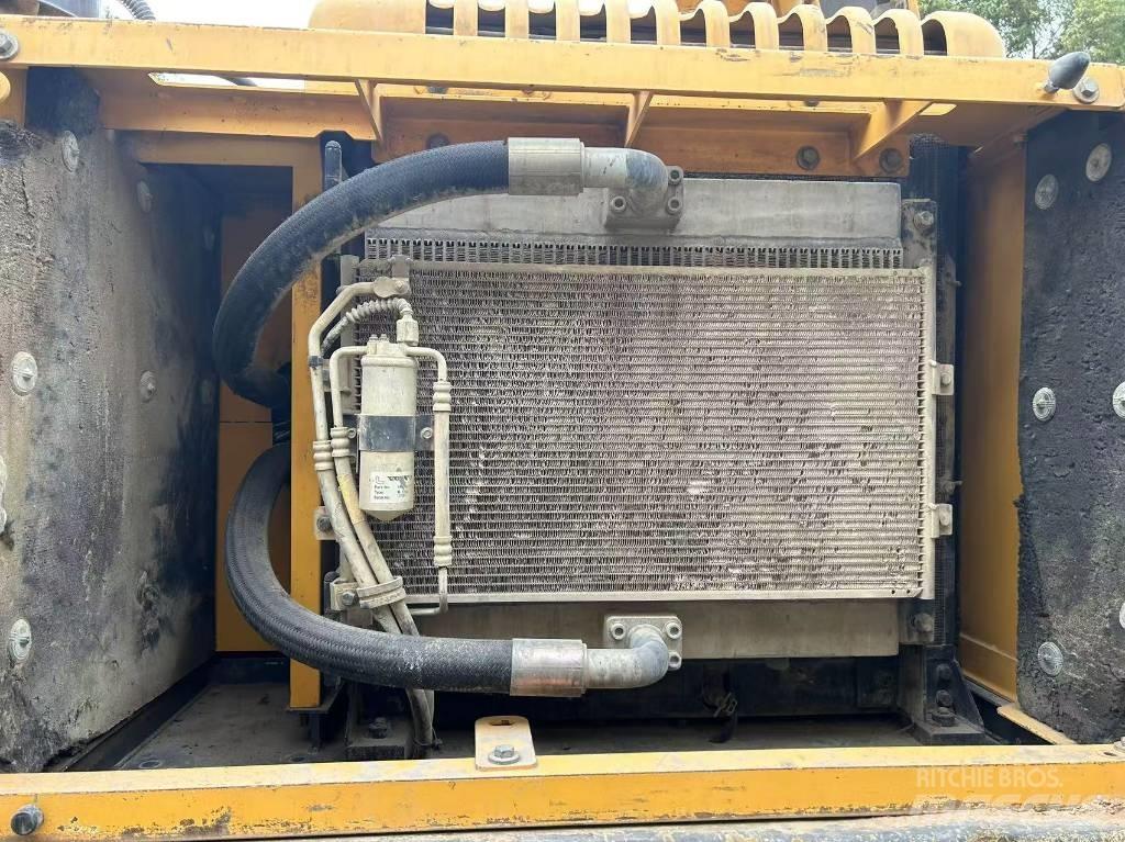 Volvo EC 240 履带挖掘机