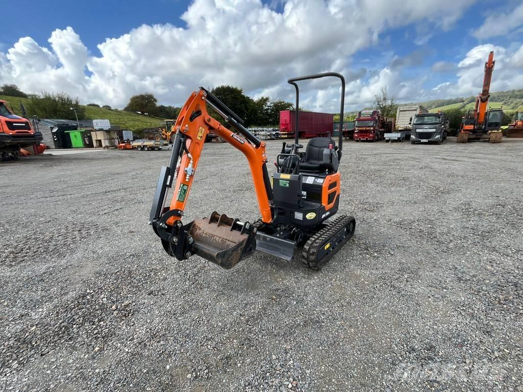 Develon DX 10 Z-7 小型挖掘机