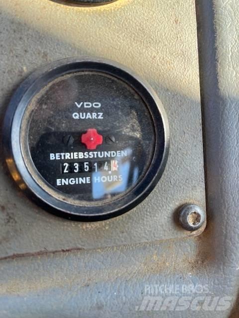 Volvo A 25 C 铰接式自卸车