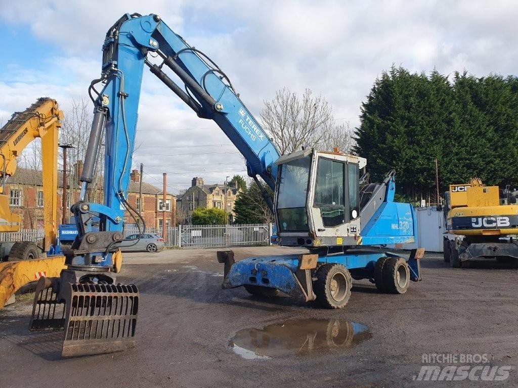 Fuchs MHL 320 工业挖掘机