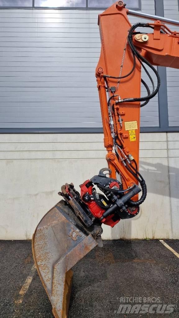 Hitachi ZX140W-6 轮式挖掘机