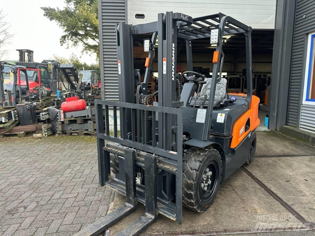 Doosan D30NX 柴油叉车