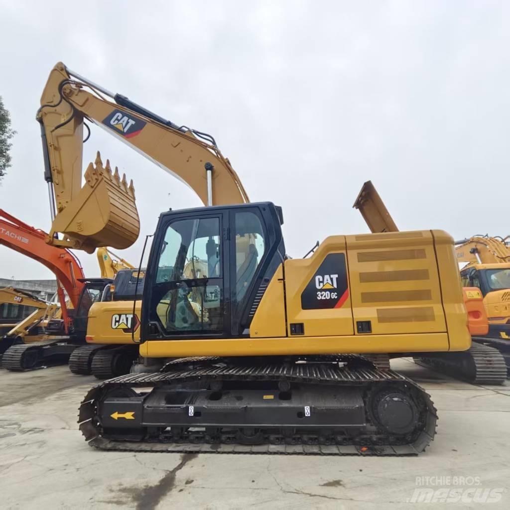 CAT 320 GC 中型挖掘机