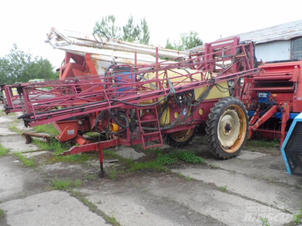 Hardi TZ2500 牵引式喷雾机