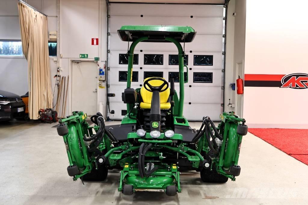John Deere 9009 A 长草、修正和环绕割草机