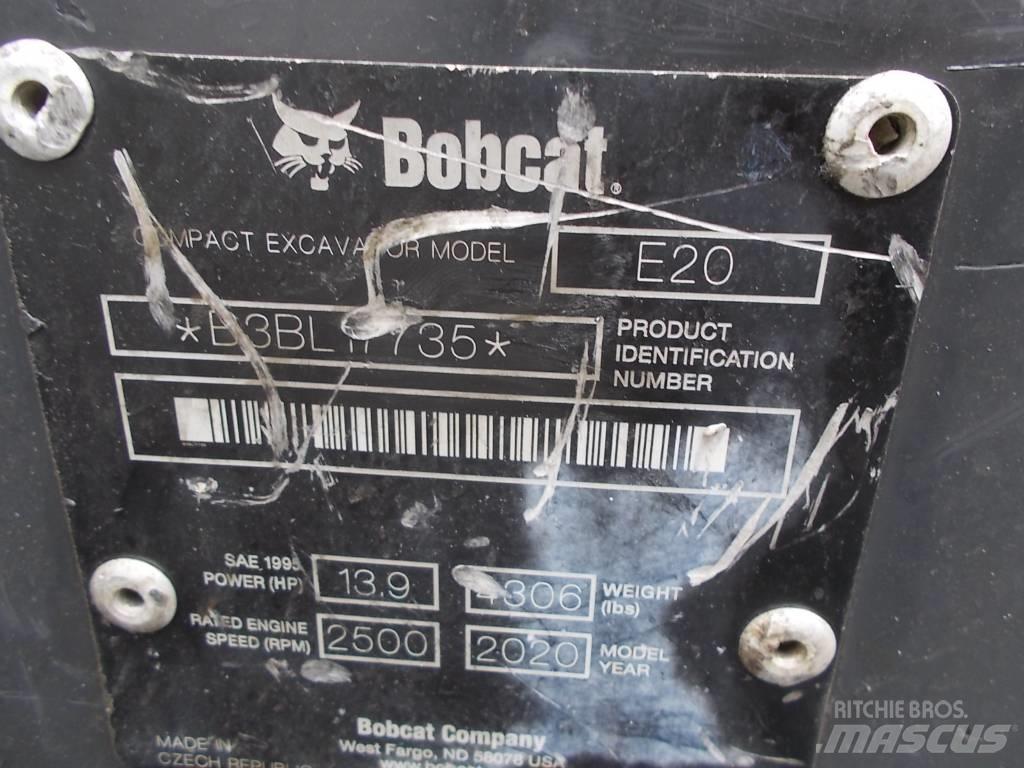Bobcat E20 小型挖掘机