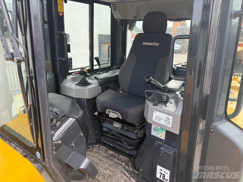 Komatsu D 71P Xi-24 履带式推土机