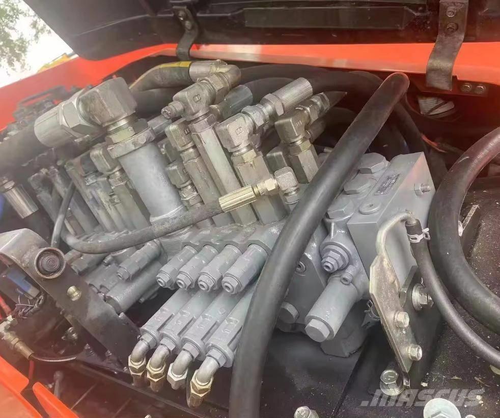 Kubota KX 185-3 中型挖掘机