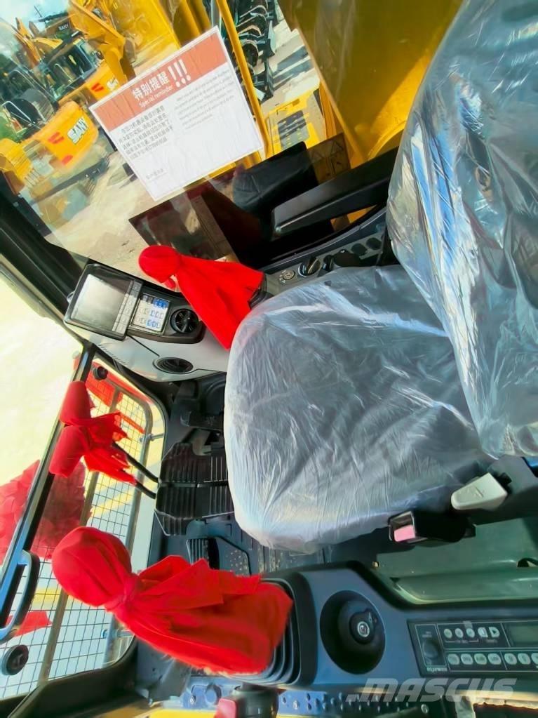 Komatsu PC 220-8 履带挖掘机