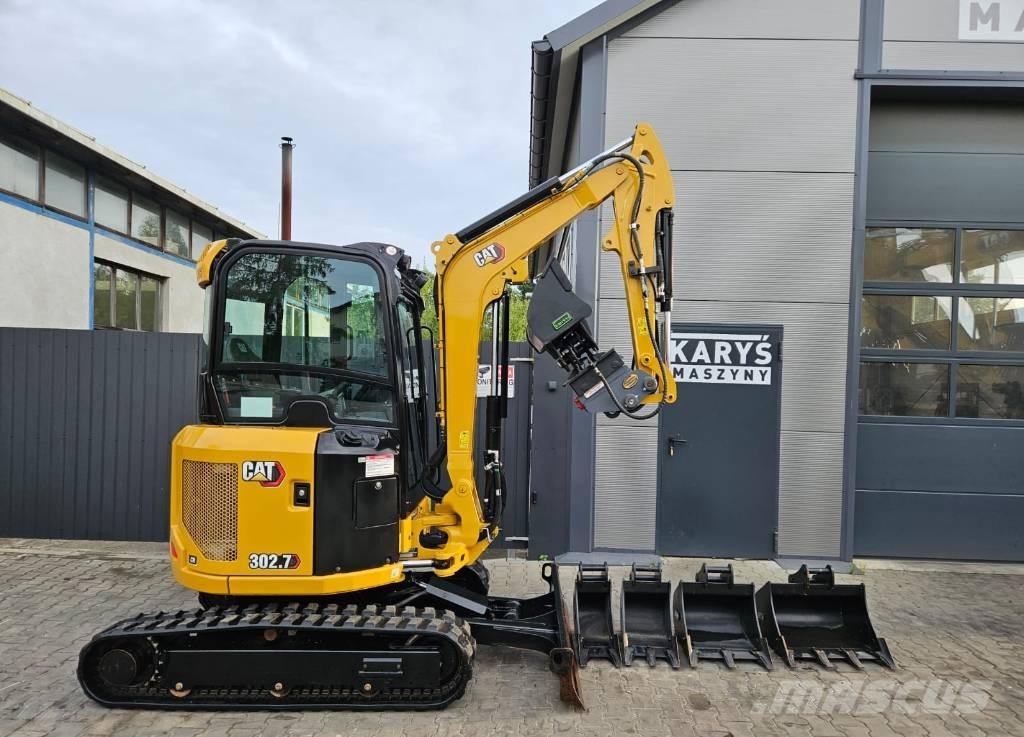 CAT 302.7 CR 小型挖掘机