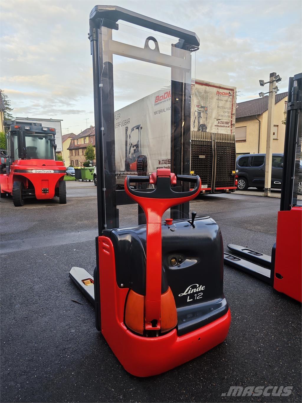 Linde L 12 行走式堆垛机