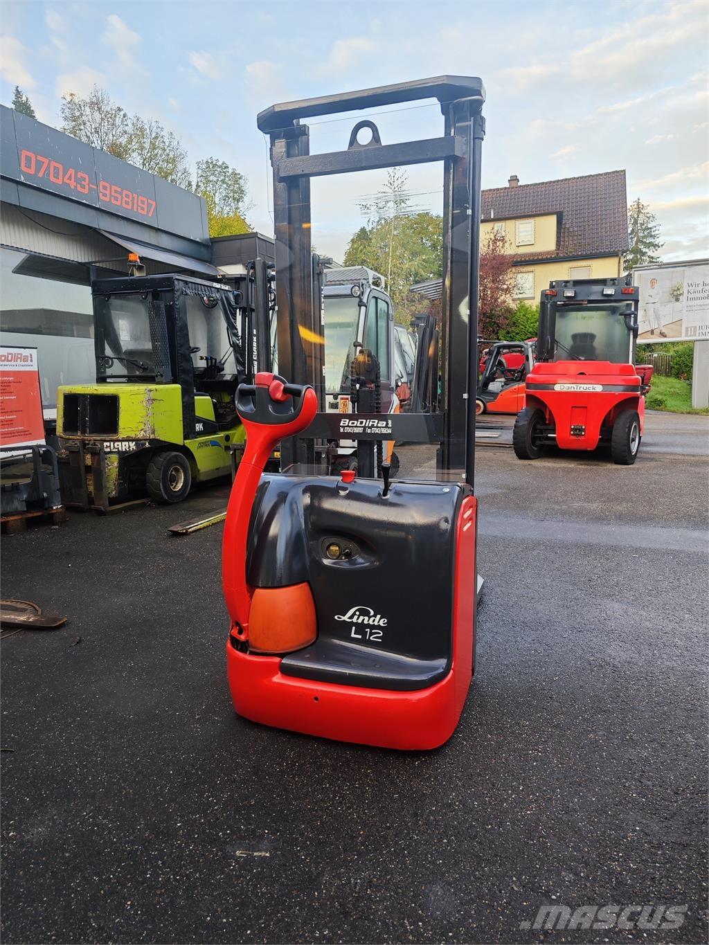 Linde L 12 行走式堆垛机