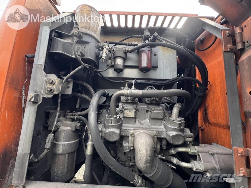 Hitachi ZX 140 W-3 轮式挖掘机