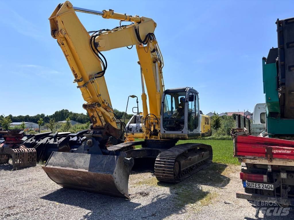 New Holland E 305 履带挖掘机