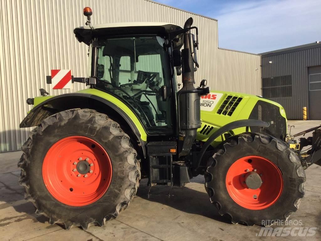 CLAAS ARION 550 拖拉机/农用车