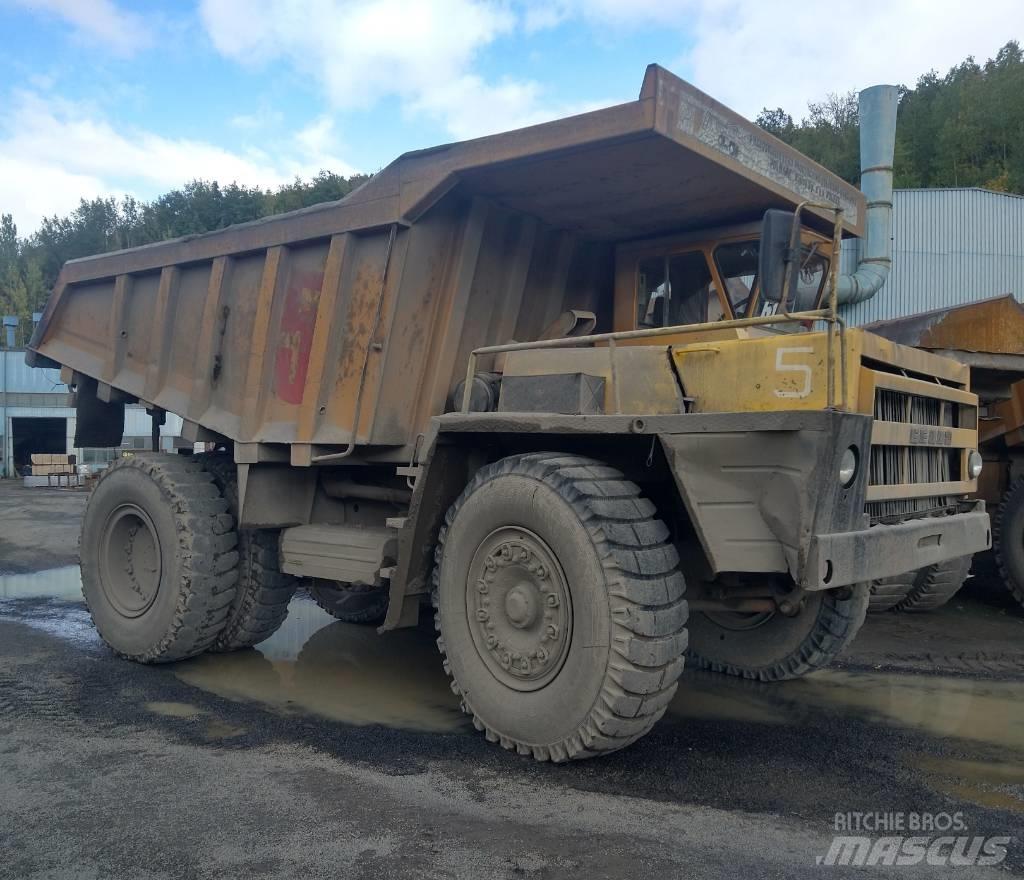 Belaz 7523 刚性自卸车