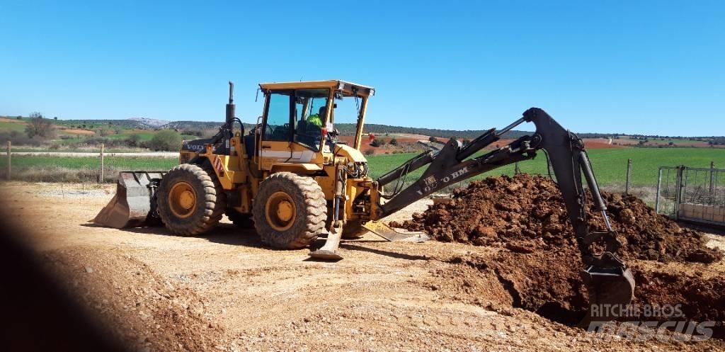 Volvo BM EL70C 反铲装载机