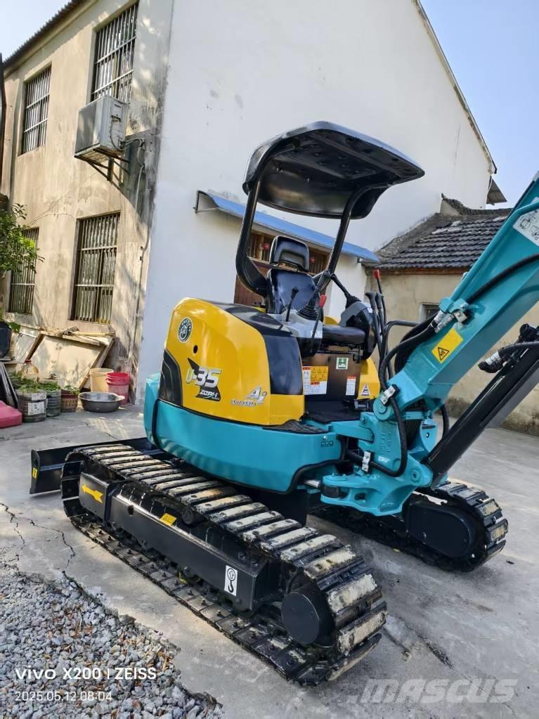 Kubota U 35 小型挖掘机