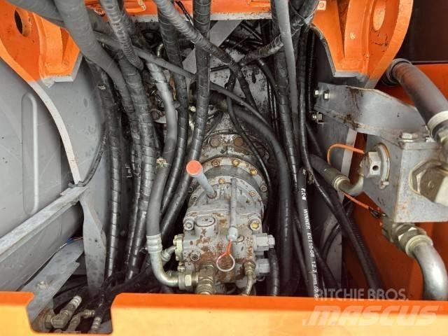 Hitachi ZX 130 W 轮式挖掘机