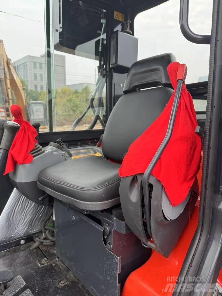 Kubota U 35 小型挖掘机
