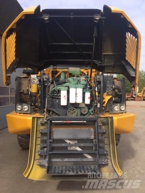 Volvo A25D 铰接式自卸车