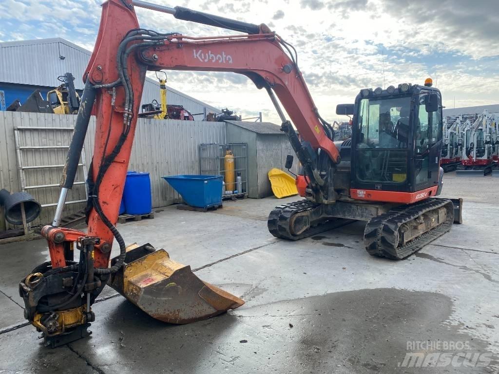 Kubota KX 080-4 中型挖掘机