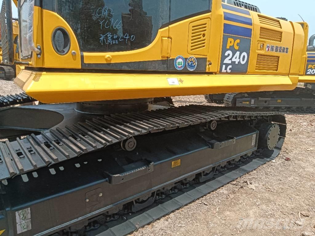 Komatsu PC 240 履带挖掘机