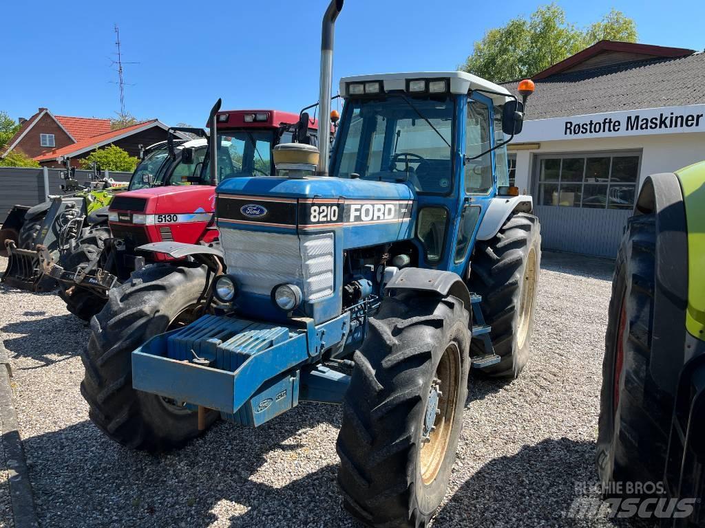 Ford 8210 Force III 拖拉机/农用车
