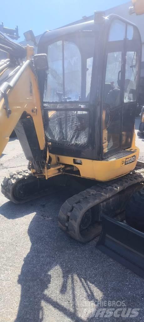 JCB 8030 小型挖掘机