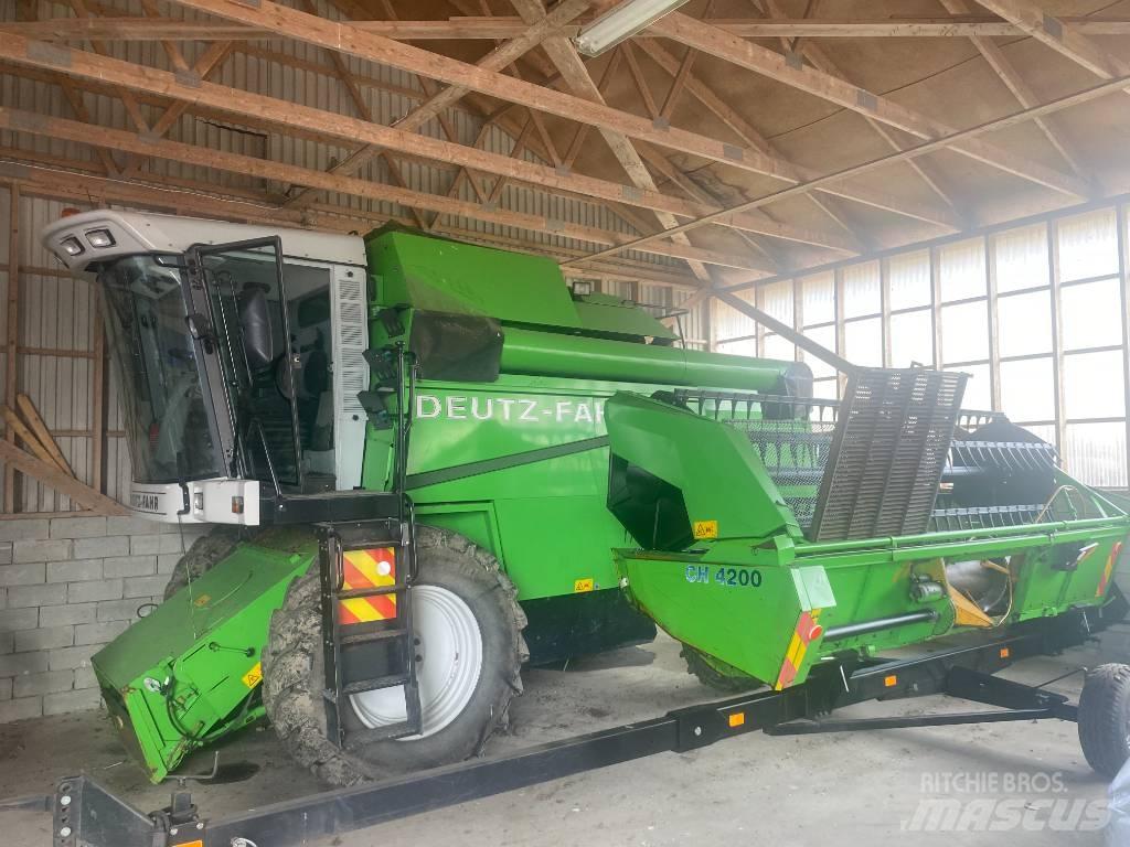 Deutz 5465 H 联合收割机