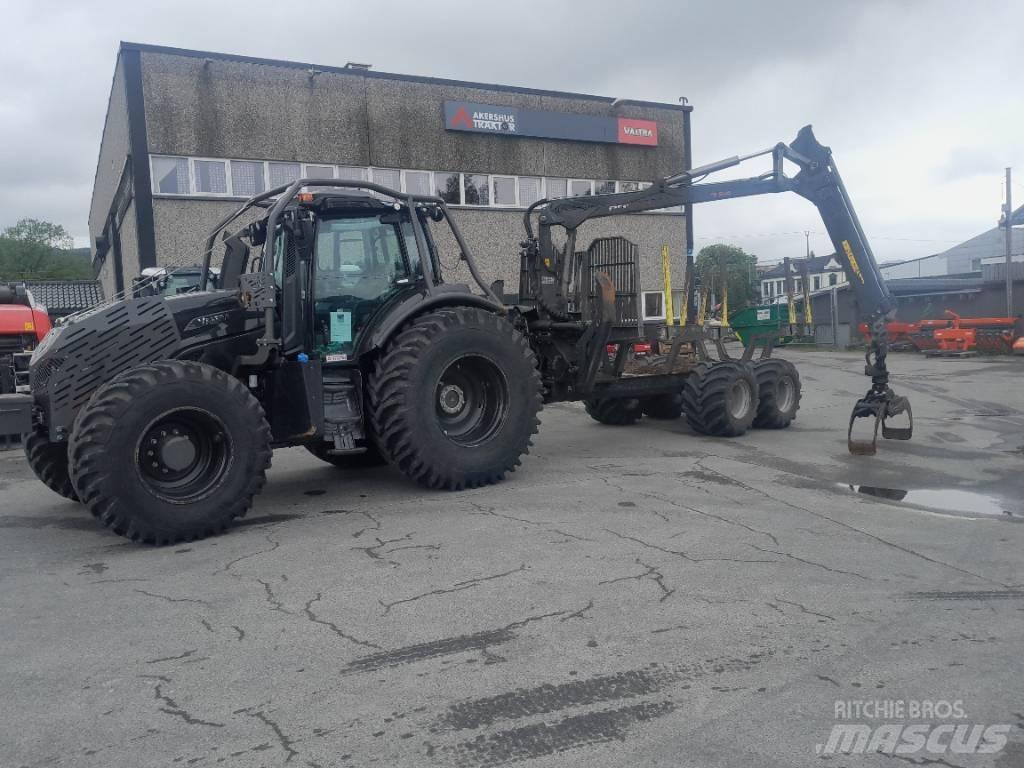 Valtra T 175 ED 林业拖拉机
