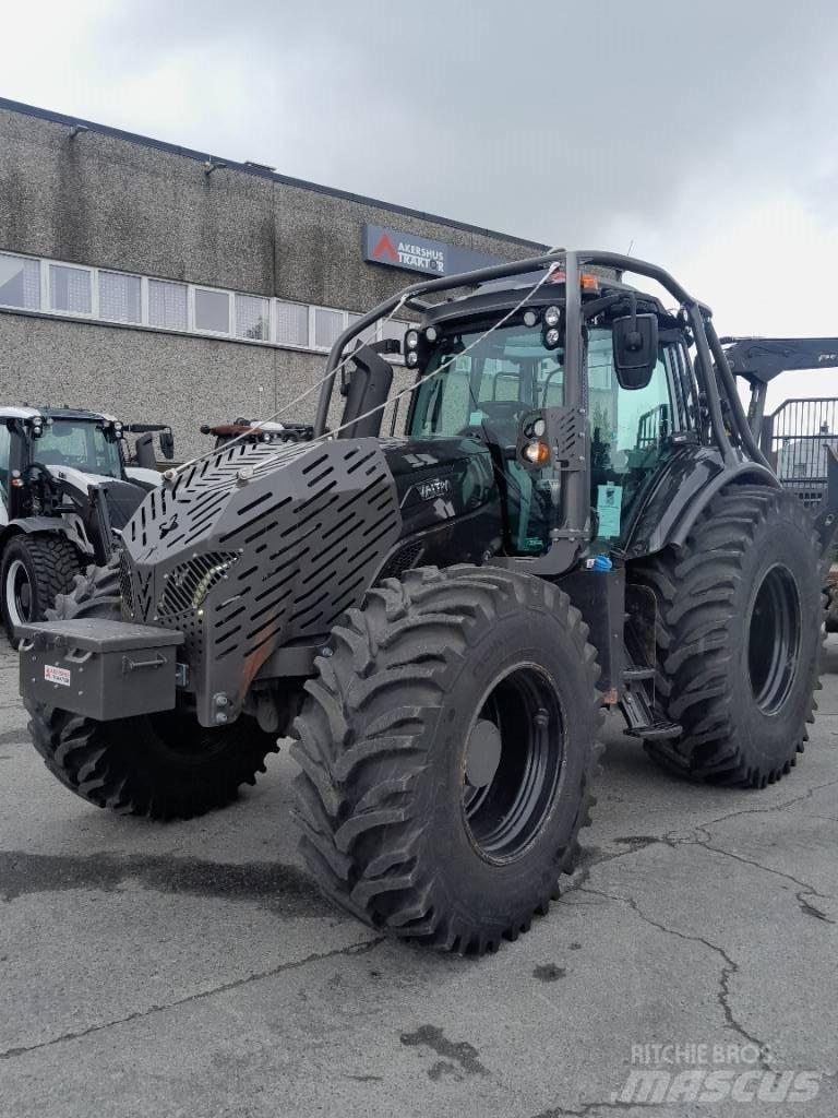 Valtra T 175 ED 林业拖拉机