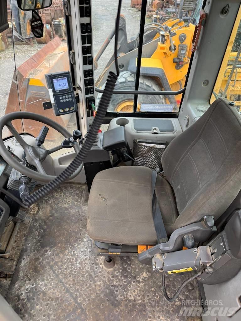 Volvo L 180 F 轮式装载机