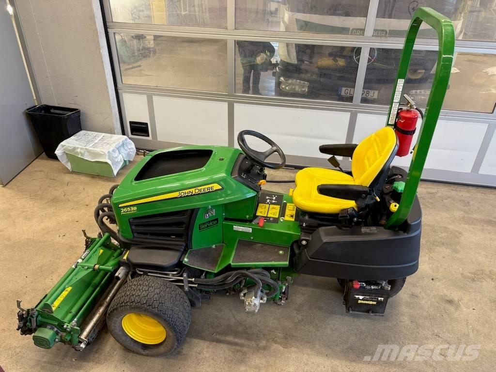 John Deere 2653 B 球道割草机