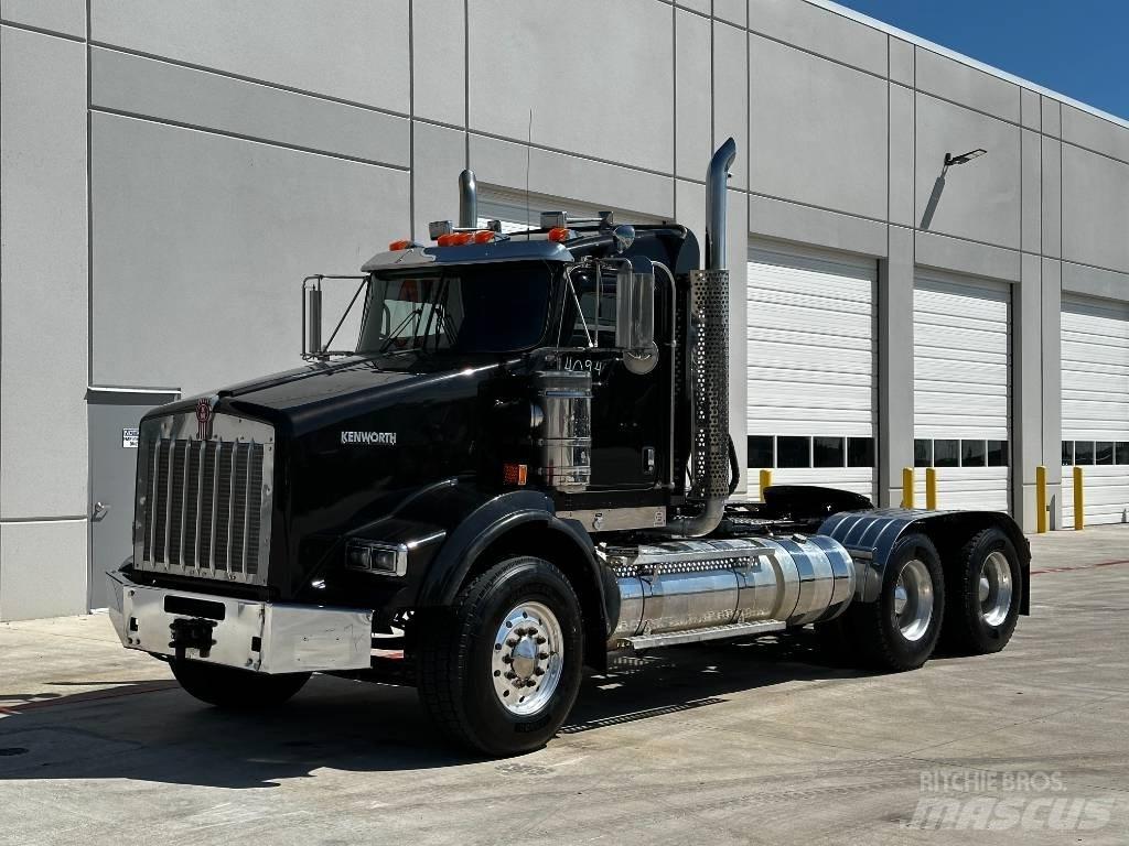 Kenworth T 800 牵引车