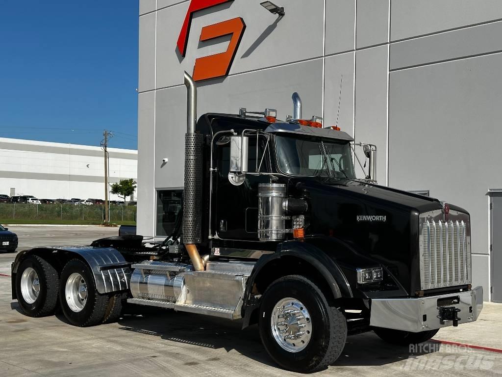 Kenworth T 800 牵引车