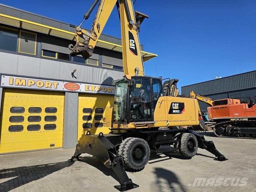 CAT MH 3022 轮式挖掘机