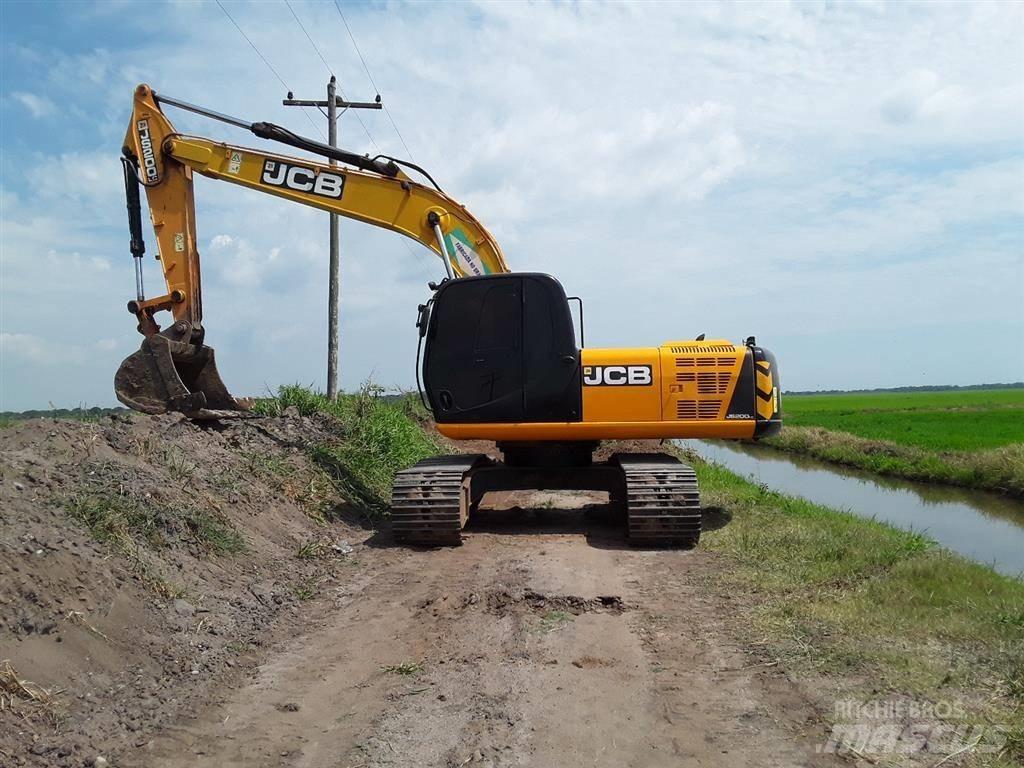JCB JS200LC 履带挖掘机