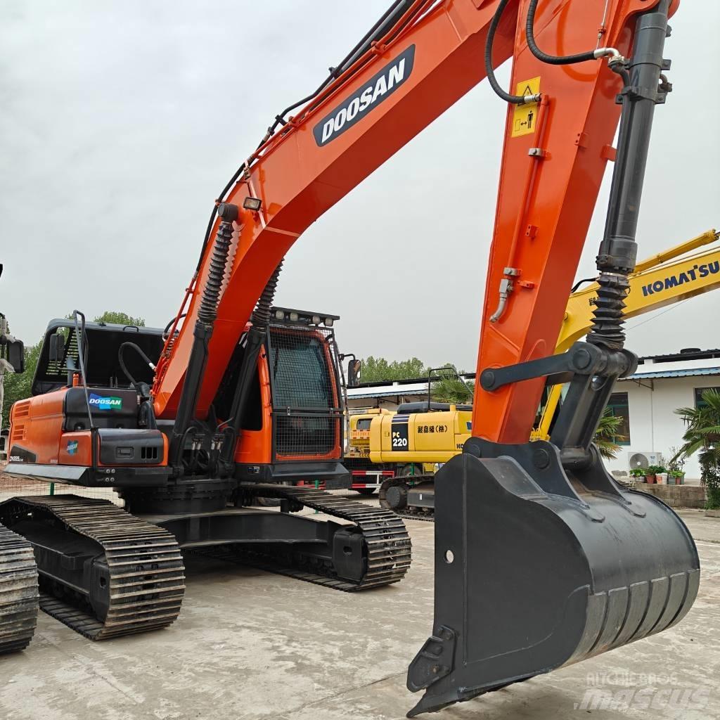 Doosan 225-9C 履带挖掘机