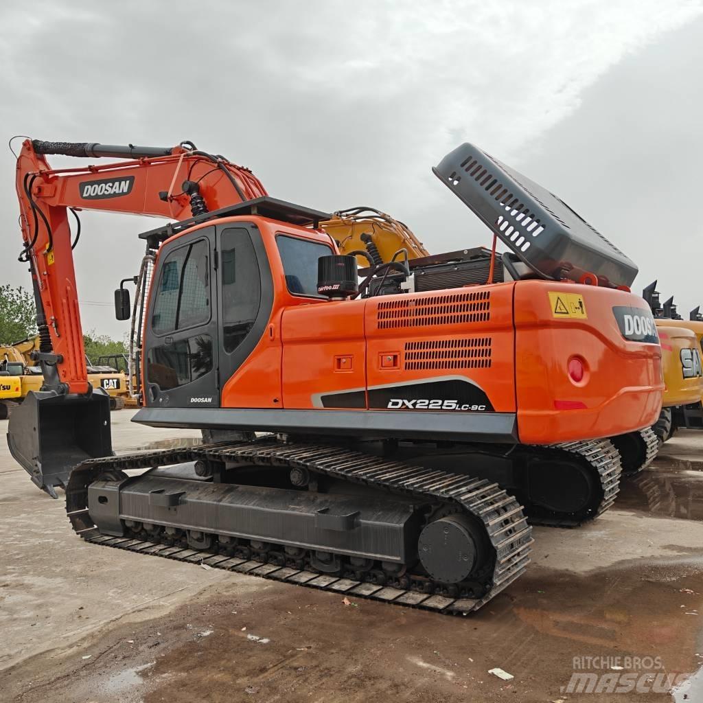 Doosan 225-9C 履带挖掘机