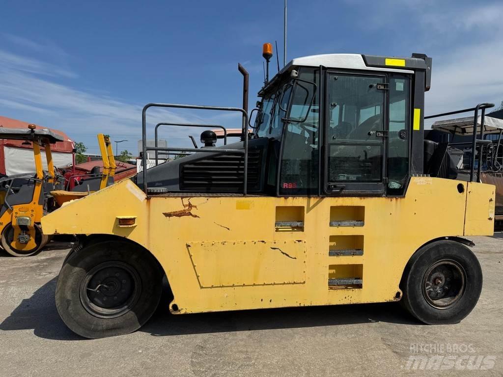 Bomag BW 24 R 胶轮压路机