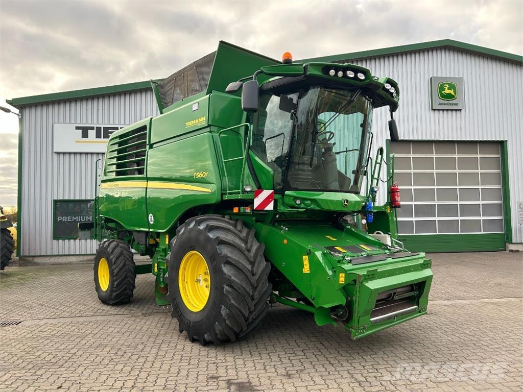 John Deere T560 联合收割机