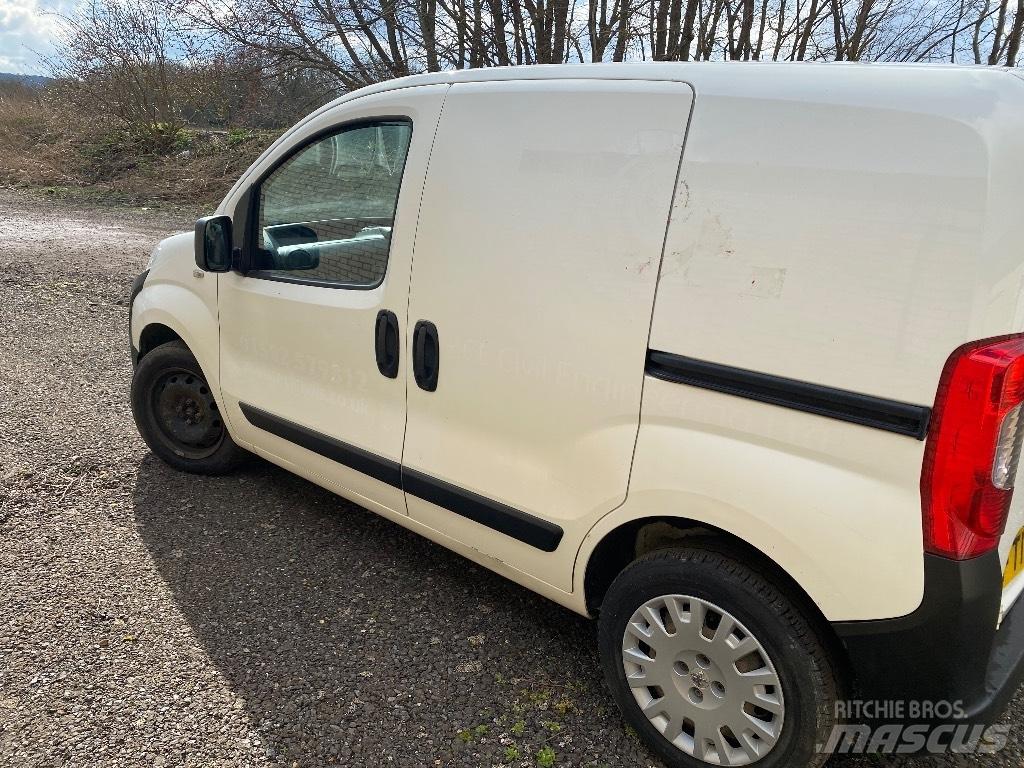 Peugeot Bipper 大型面包车