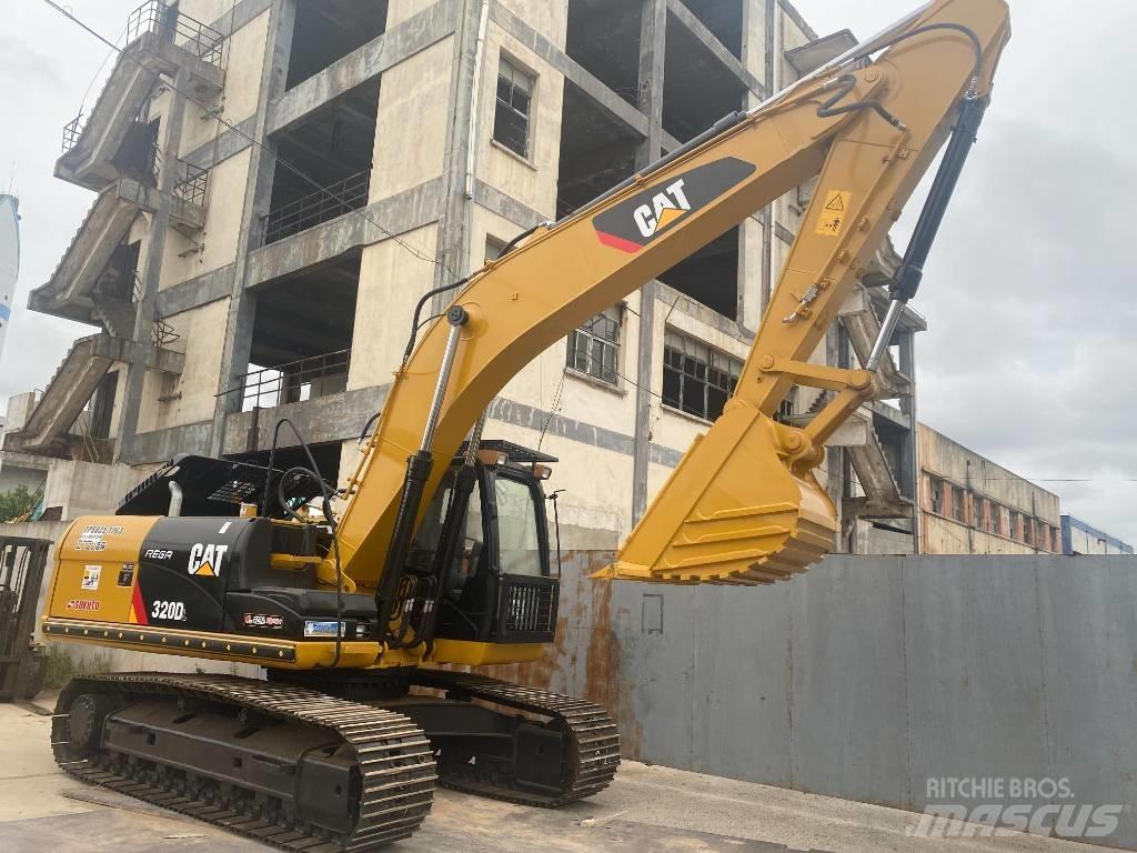 CAT 320 D 履带挖掘机